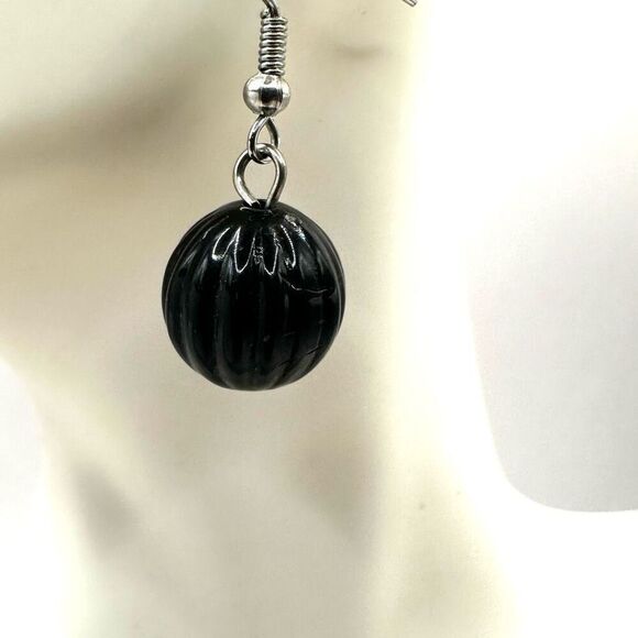 Black bead drop earrings - Picture 4 of 7